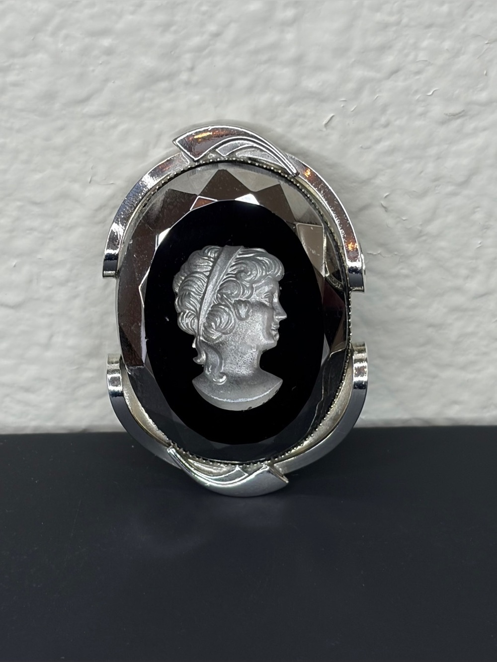 Vintage Black Cameo Brooch Silver Tone Modernist Classical Lady Intaglio Pin